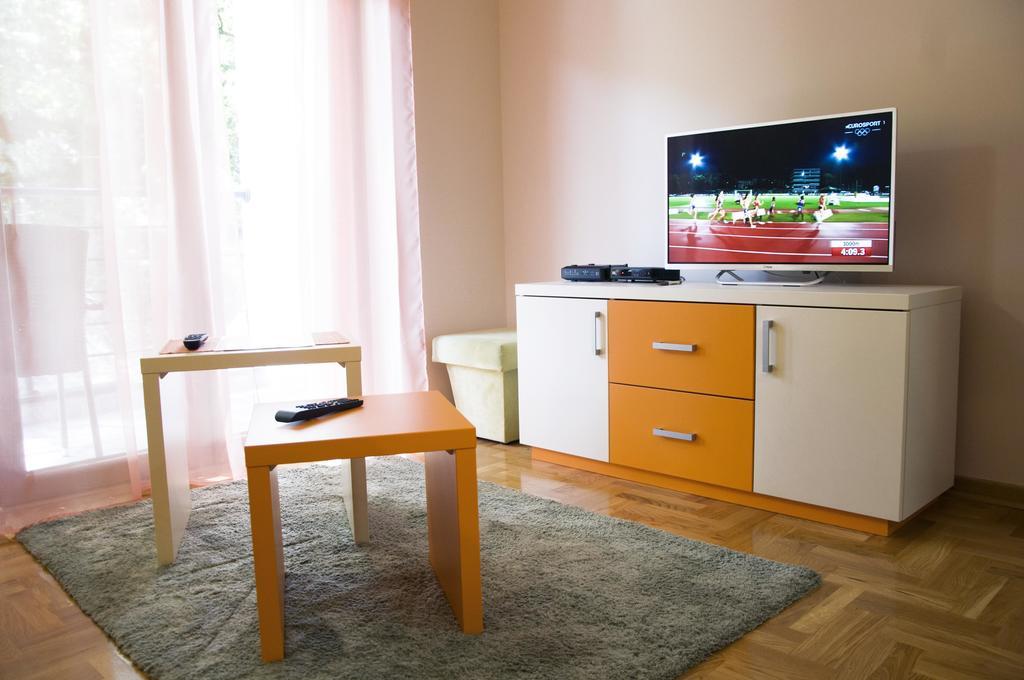 Apartman Lena Appartement Vrnjačka Banja Buitenkant foto