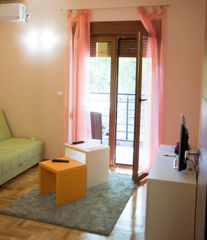 Apartman Lena Appartement Vrnjačka Banja Kamer foto